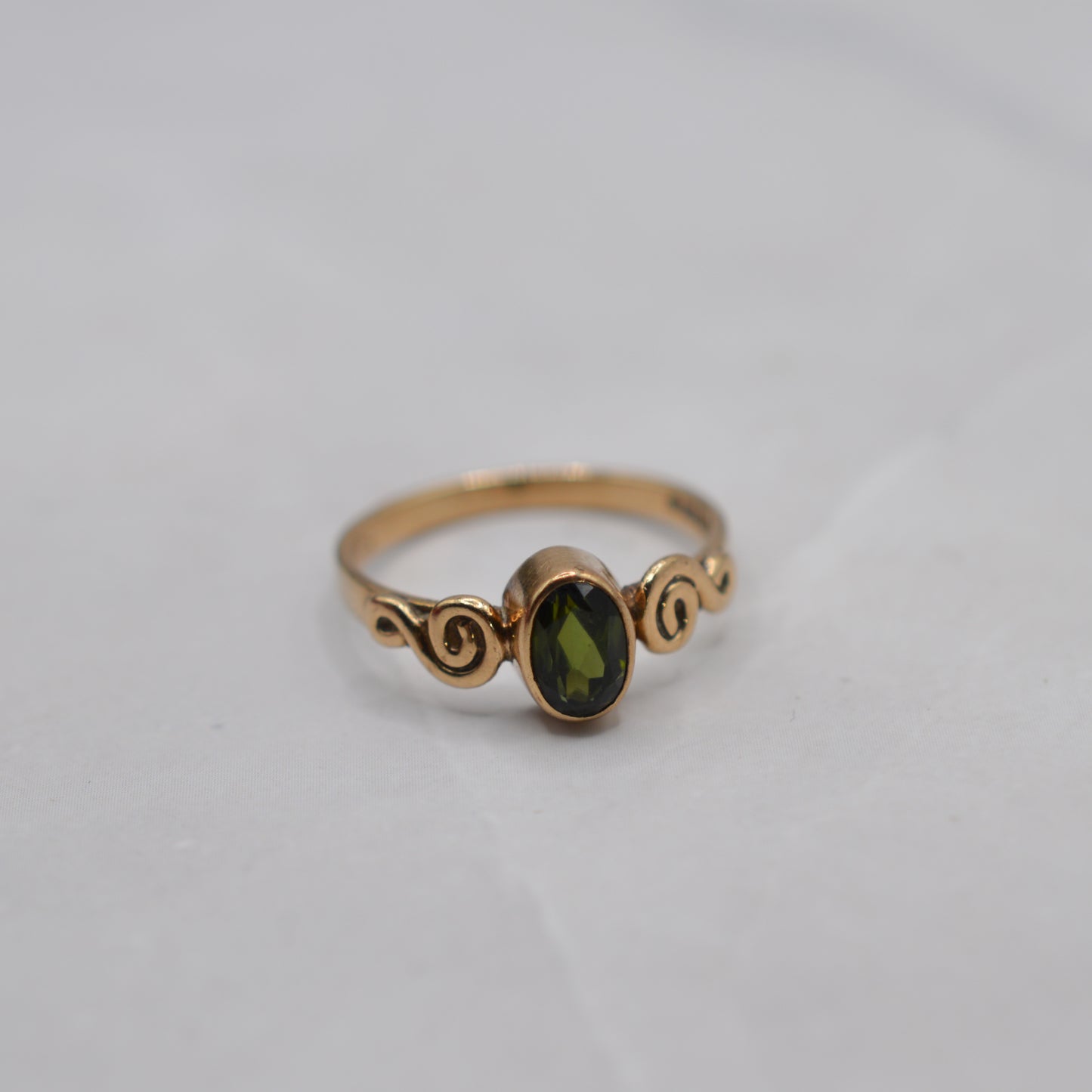 1970s Vintage 9ct Gold Tourmaline Swirl Ring