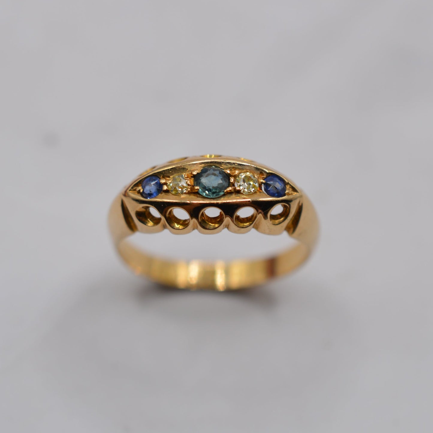 Antique 1915 18ct Gold Sapphire & Diamond Five-Stone Gypsy Ring