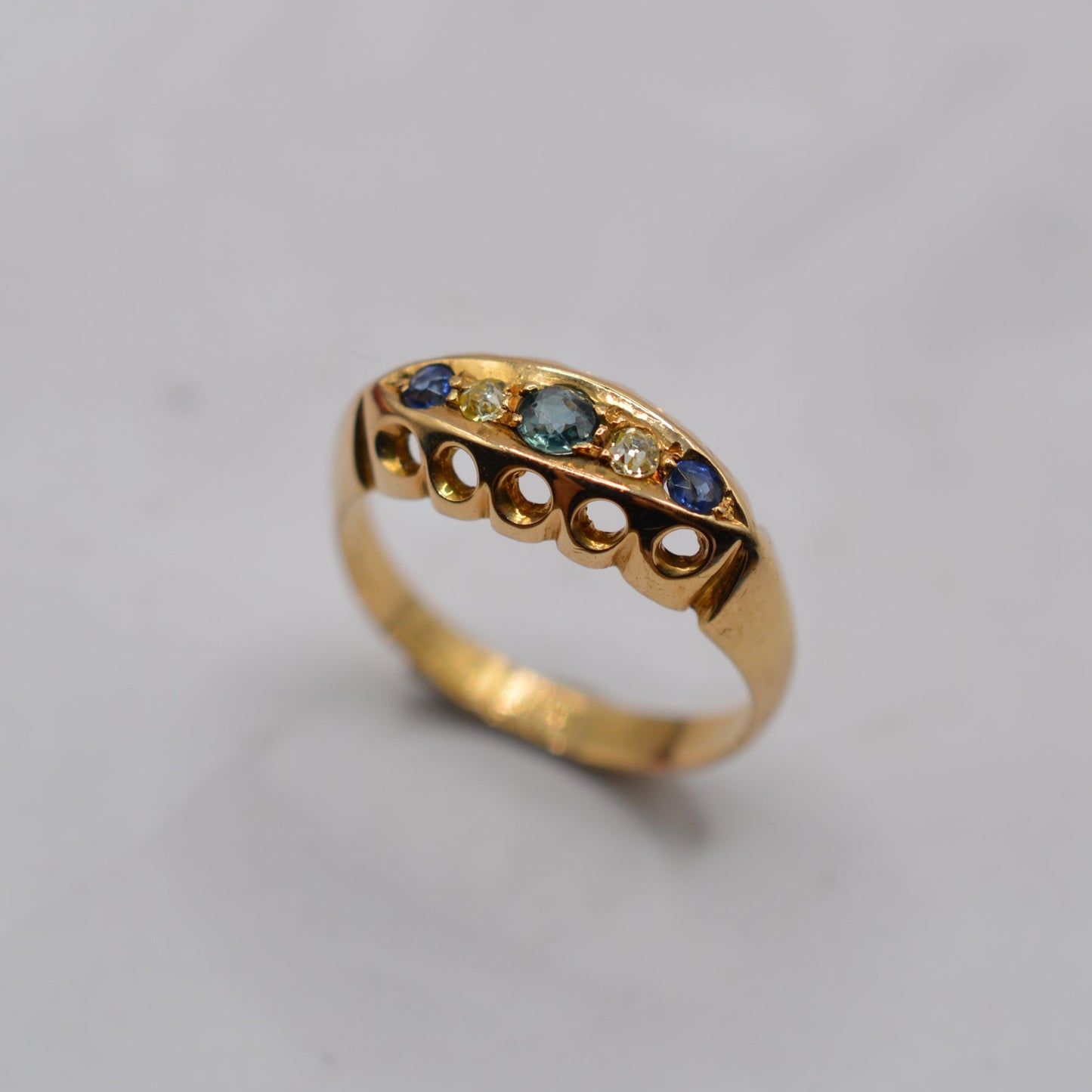 Antique 1915 18ct Gold Sapphire & Diamond Five-Stone Gypsy Ring