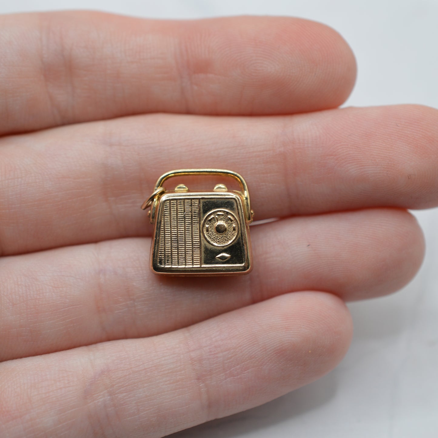1970s Vintage 9ct Gold Retro Transistor Radio Charm