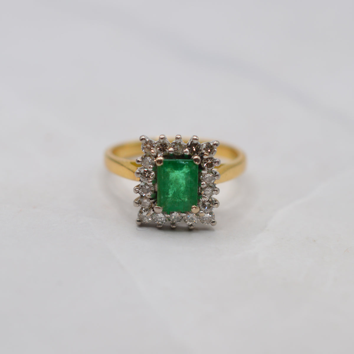 1970s Vintage 18ct Gold Emerald & Diamond Cluster Ring