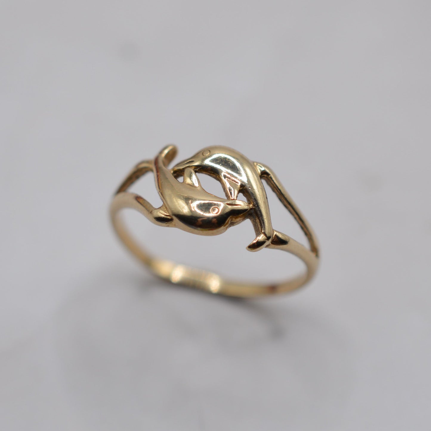 Y2K-Era 9ct Gold Dolphin Ring
