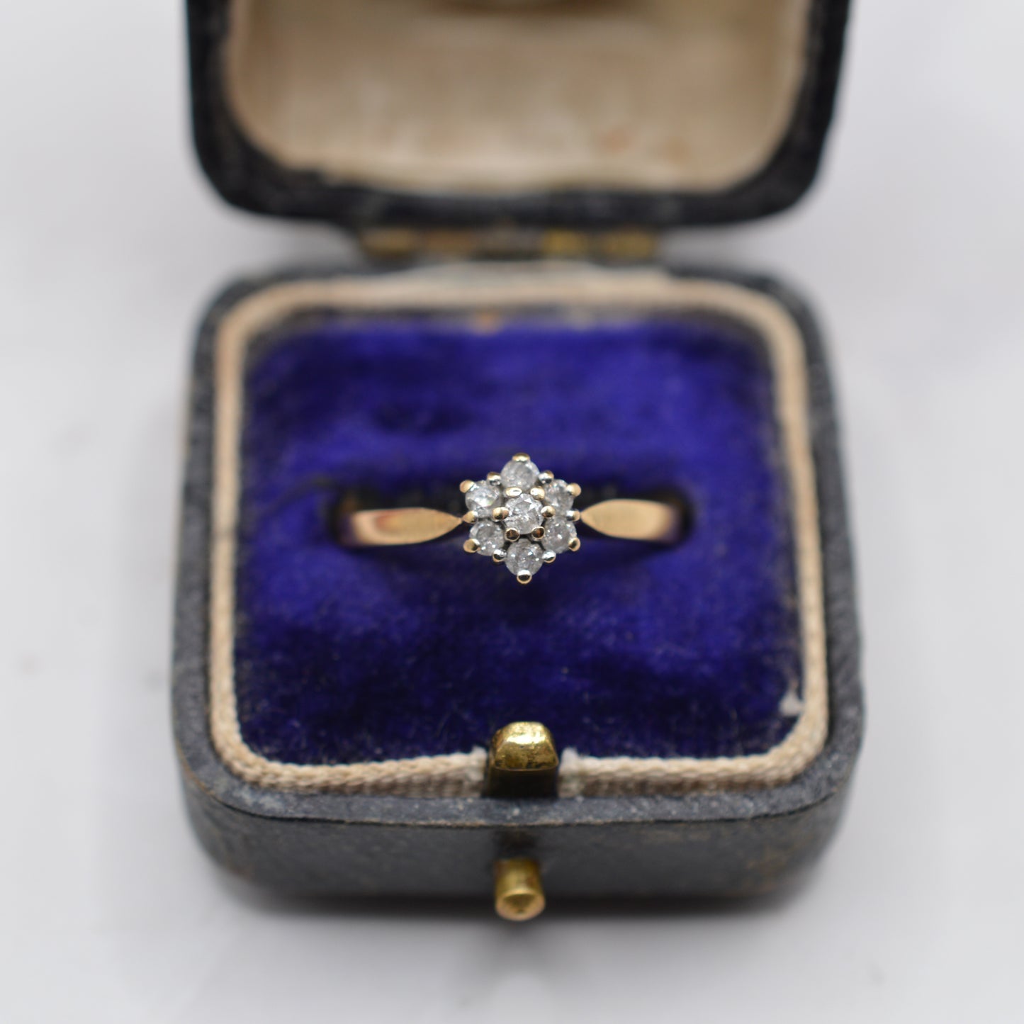 18ct Gold Diamond Cluster Ring