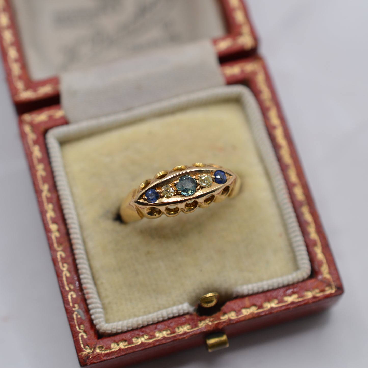 Antique 1915 18ct Gold Sapphire & Diamond Five-Stone Gypsy Ring