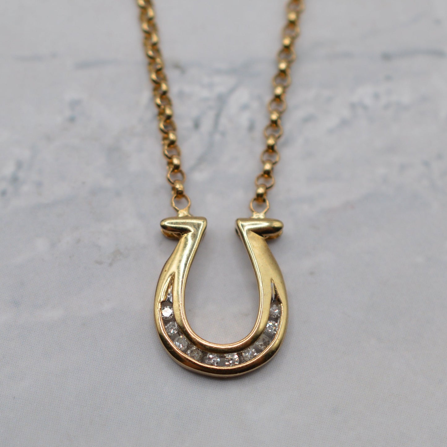 9ct Gold Diamond Horseshoe Pendant Necklace (18”)