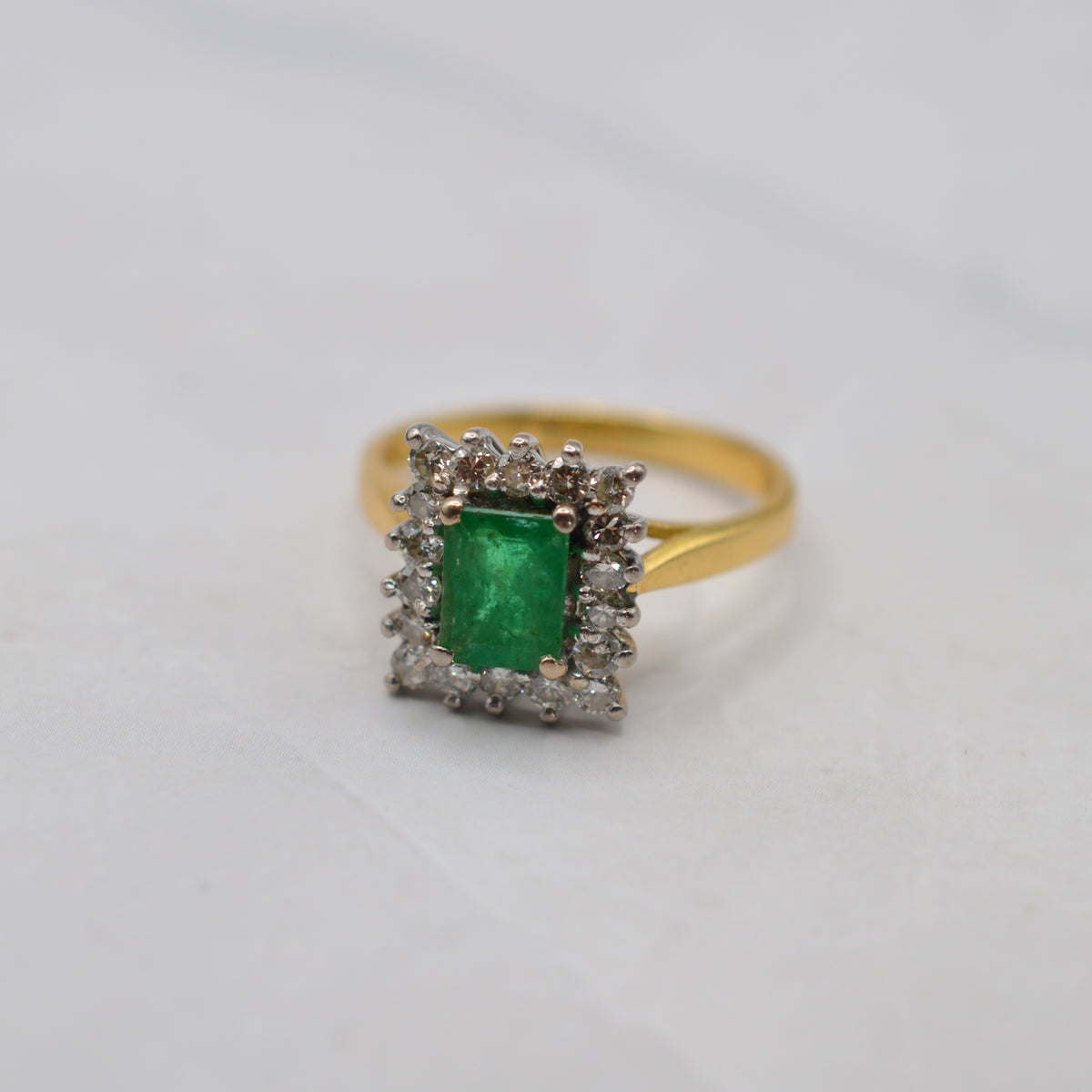 1970s Vintage 18ct Gold Emerald & Diamond Cluster Ring