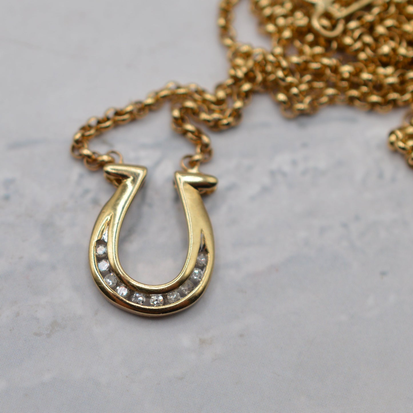9ct Gold Diamond Horseshoe Pendant Necklace (18”)