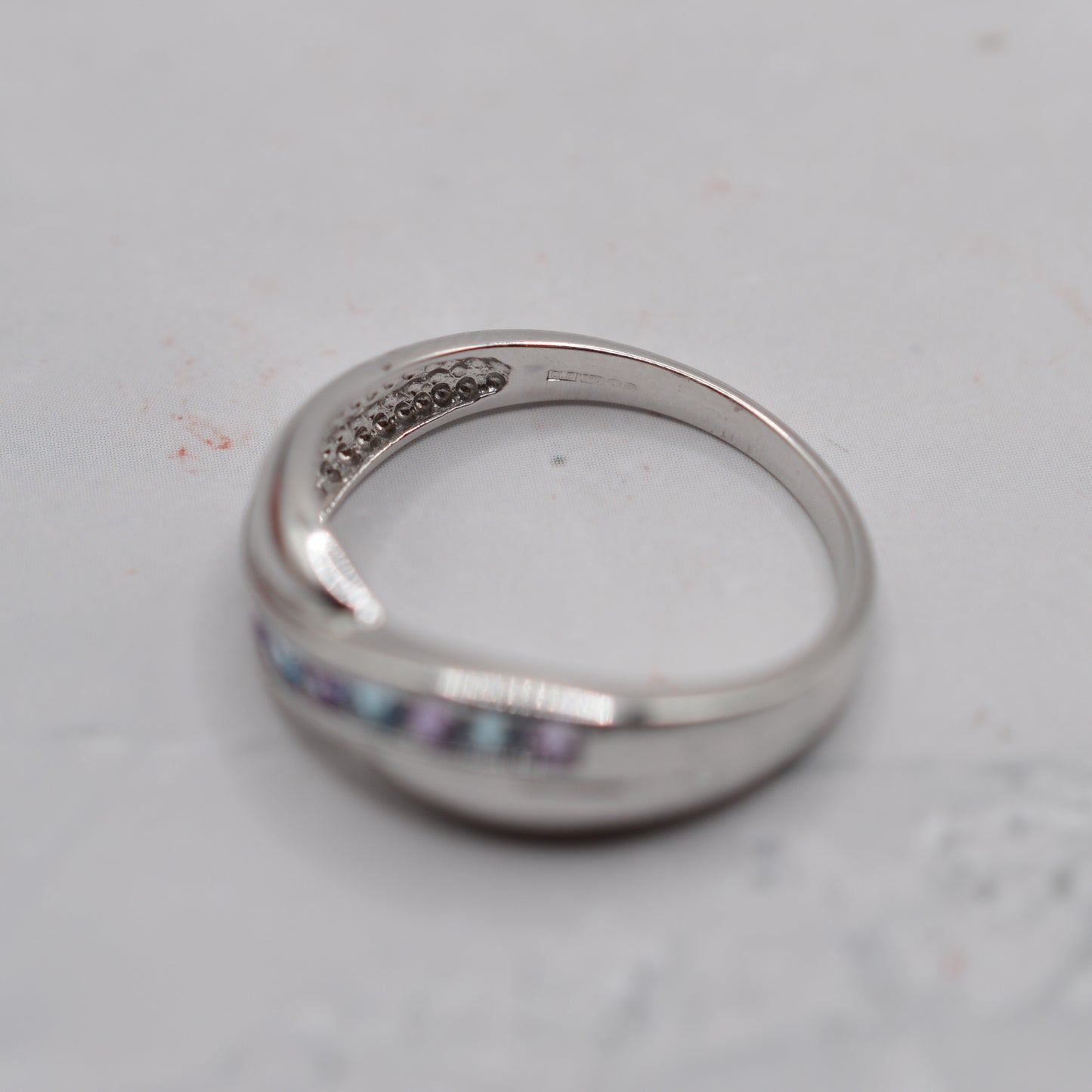 Y2K 9ct White Gold Amethyst & Blue Topaz Crossover Ring