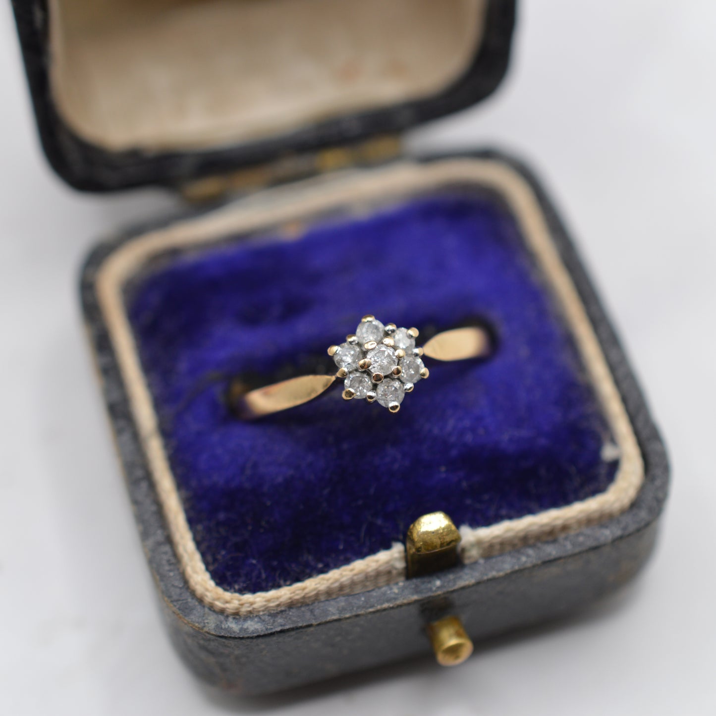18ct Gold Diamond Cluster Ring