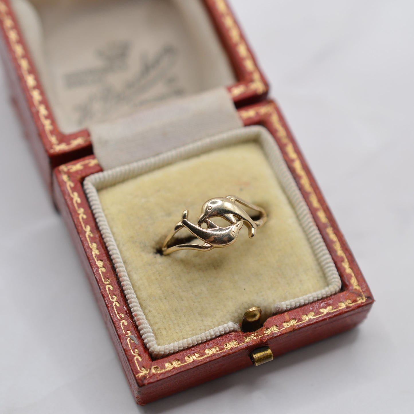Y2K-Era 9ct Gold Dolphin Ring