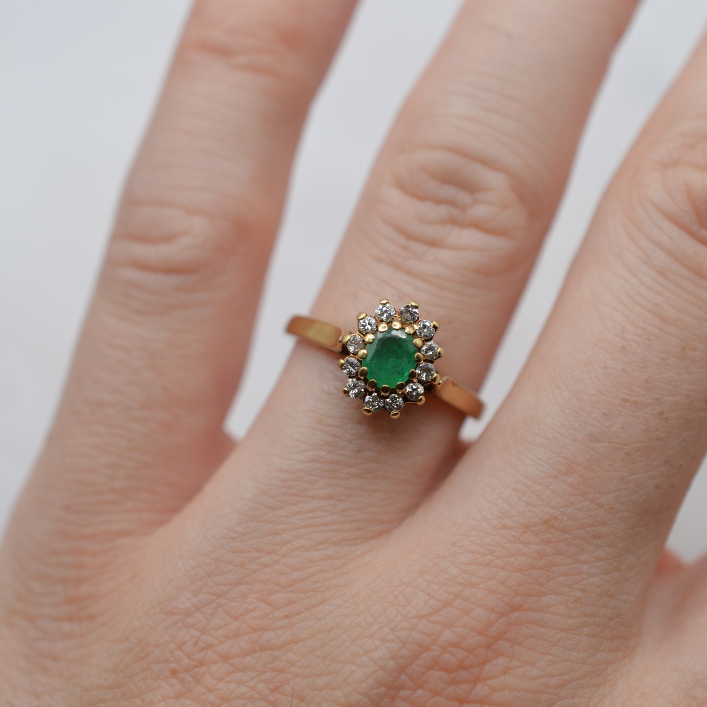 1980s 18ct Gold Emerald & Diamond Cluster Ring