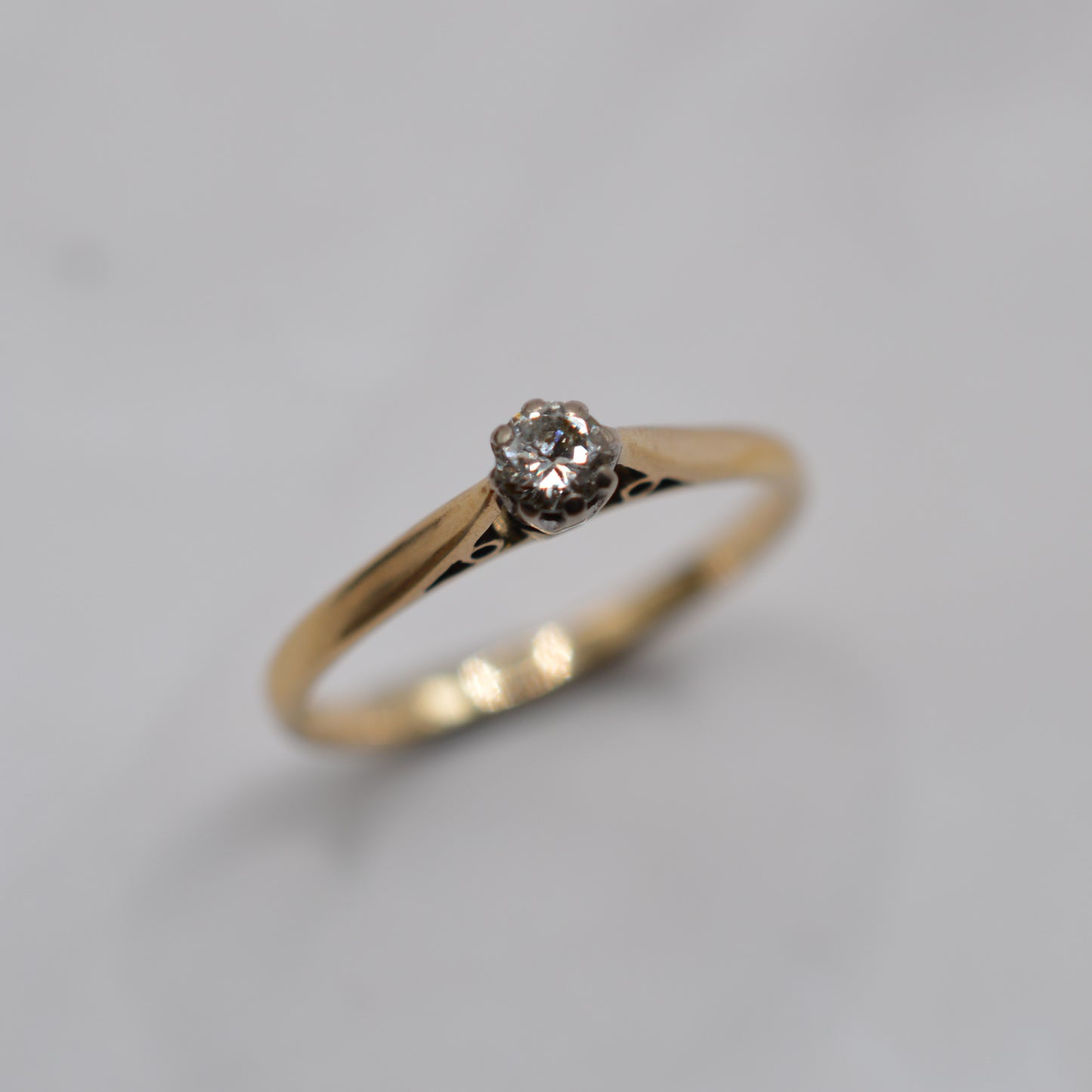 1980s Vintage 9ct Gold Diamond Solitaire Ring