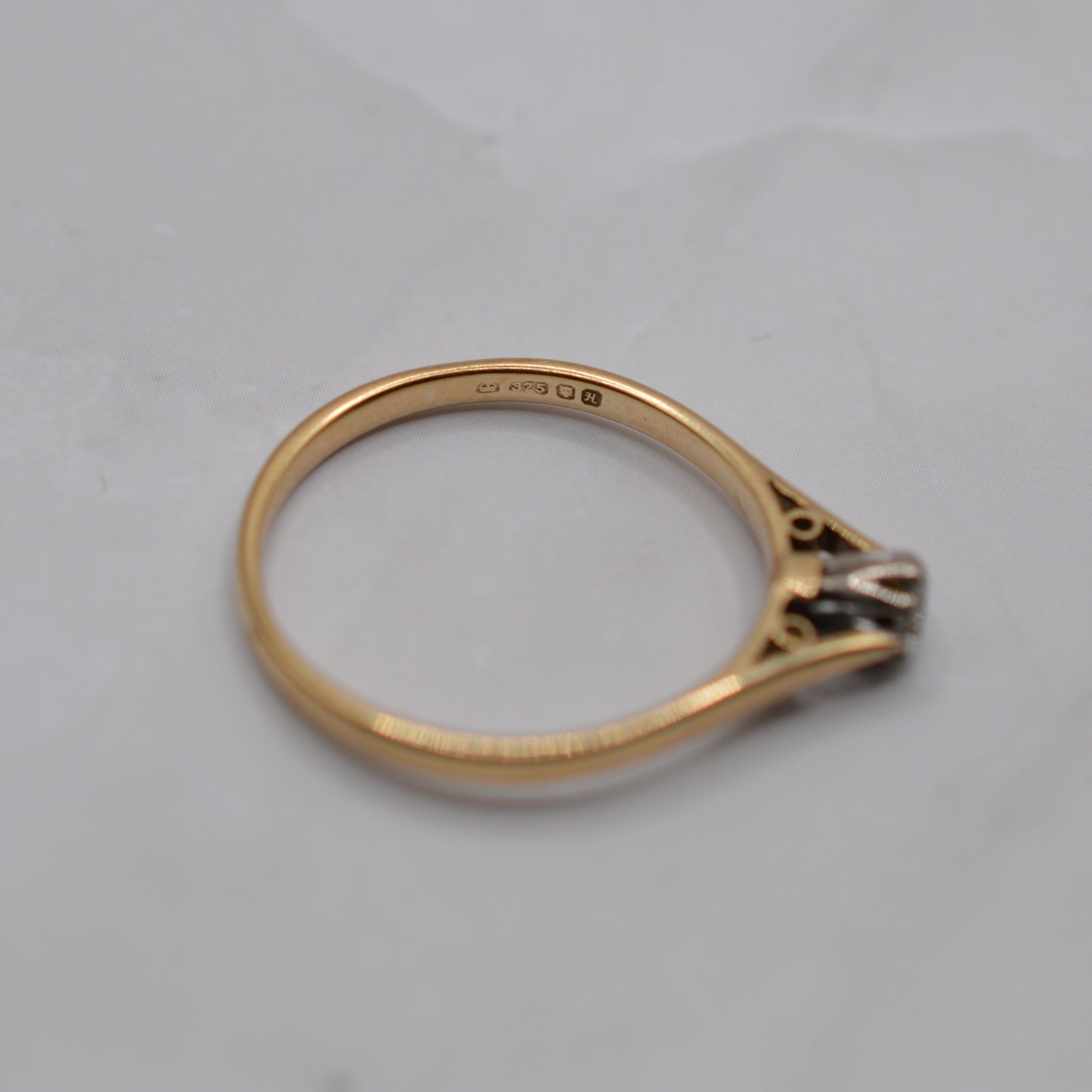 1980s Vintage 9ct Gold Diamond Solitaire Ring