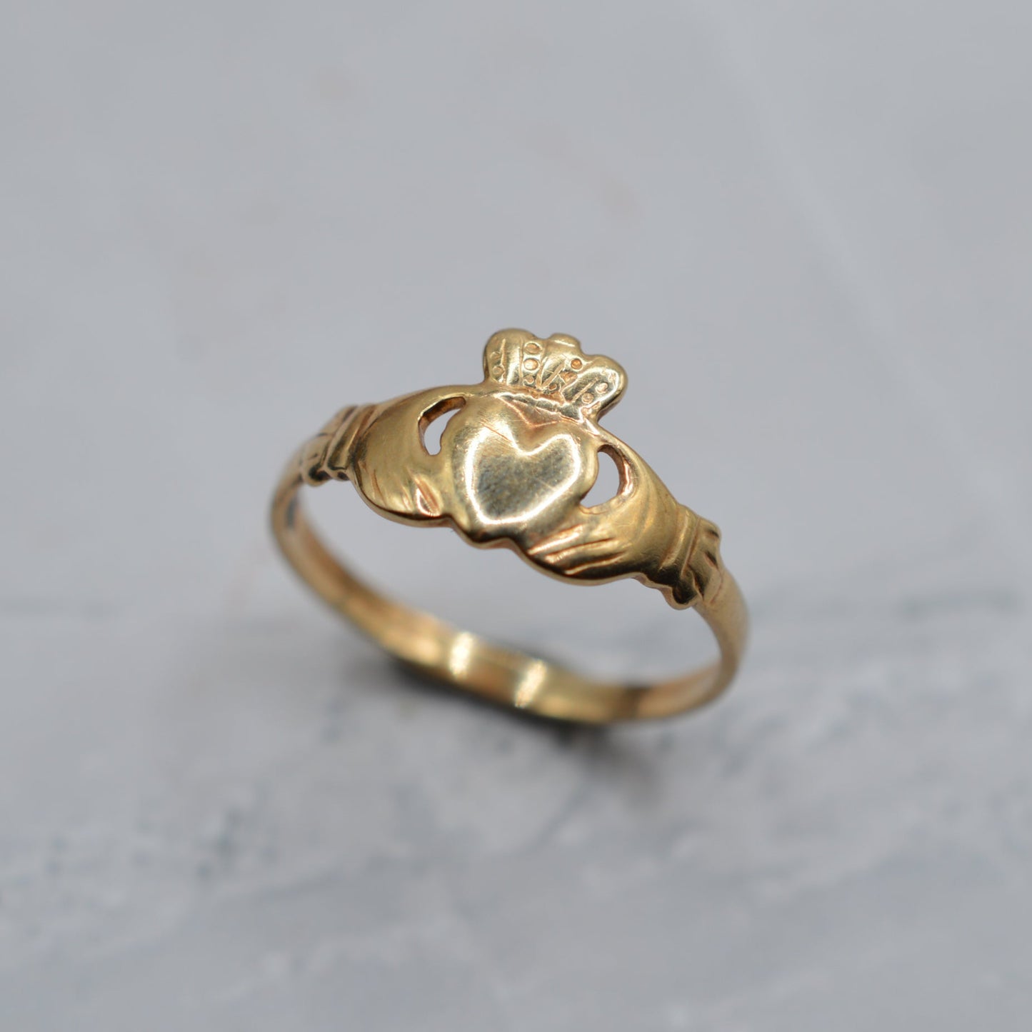 Vintage 9ct Gold Claddagh Ring