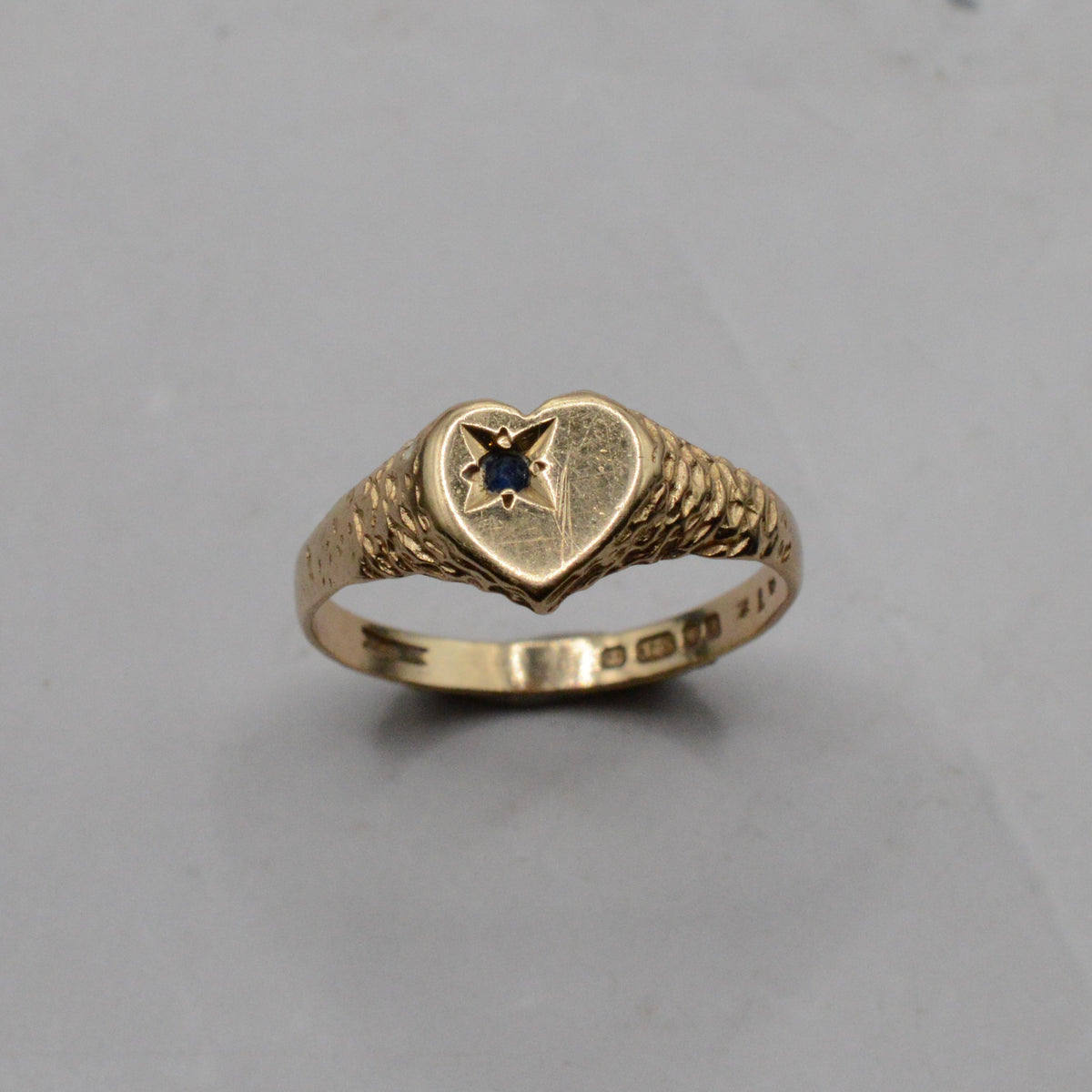 1980s 9ct Gold Sapphire Heart Ring