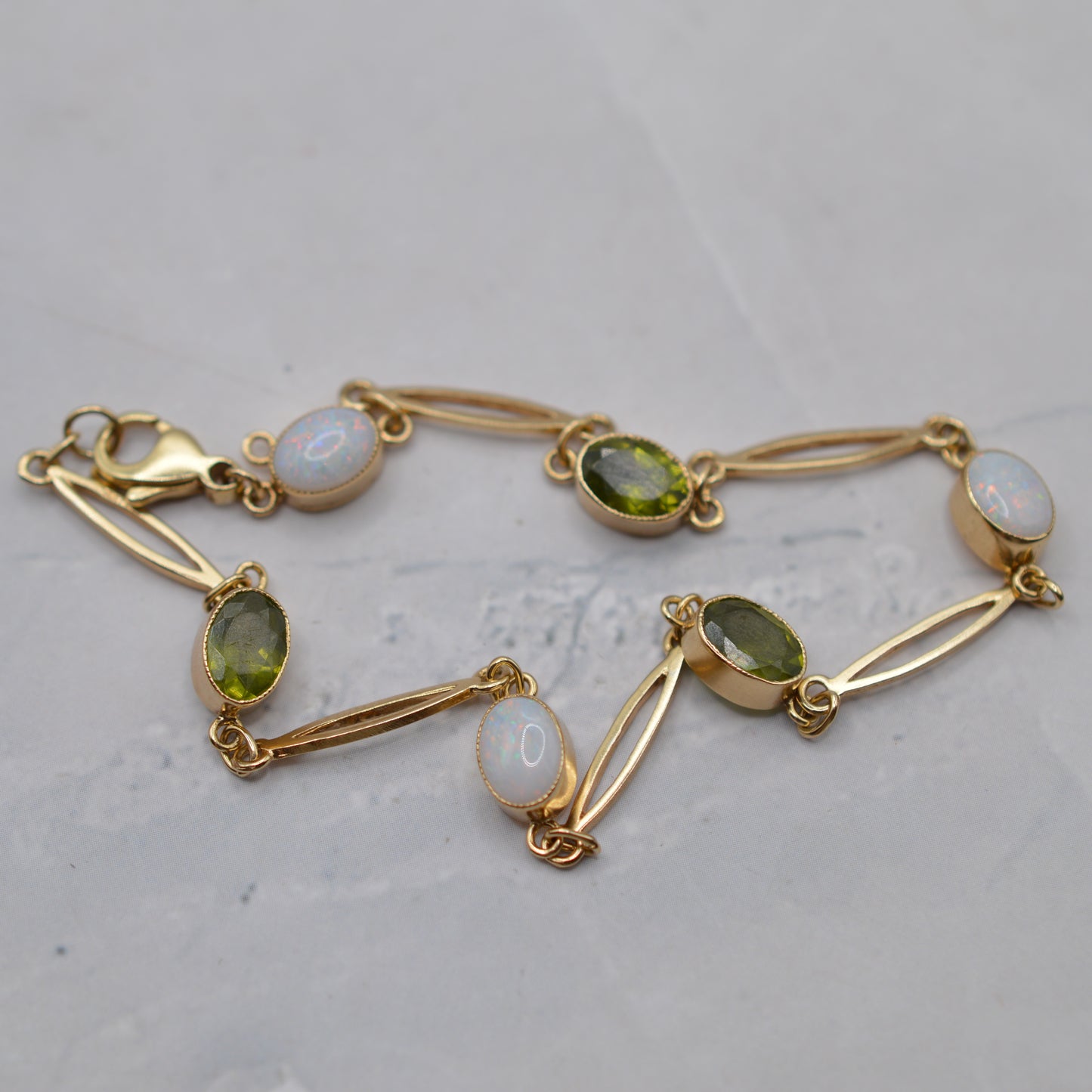 9ct Gold Peridot & Opal Gemstone Bracelet