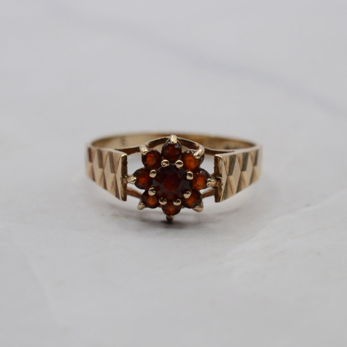 1970s Vintage 9ct Gold Garnet Floral Cluster Ring