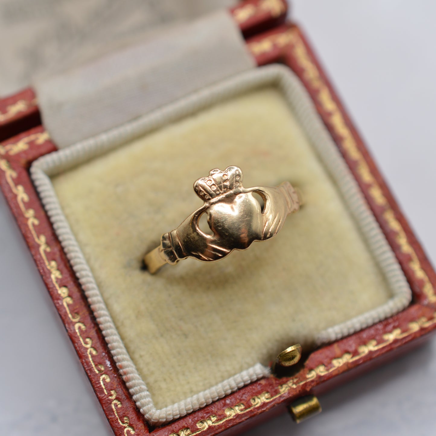 Vintage 9ct Gold Claddagh Ring