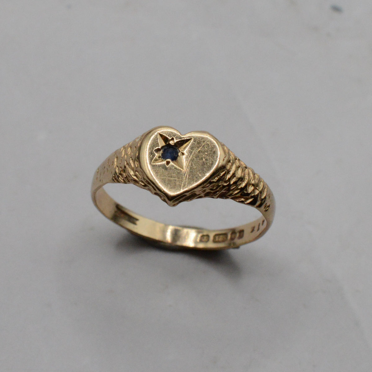 1980s 9ct Gold Sapphire Heart Ring