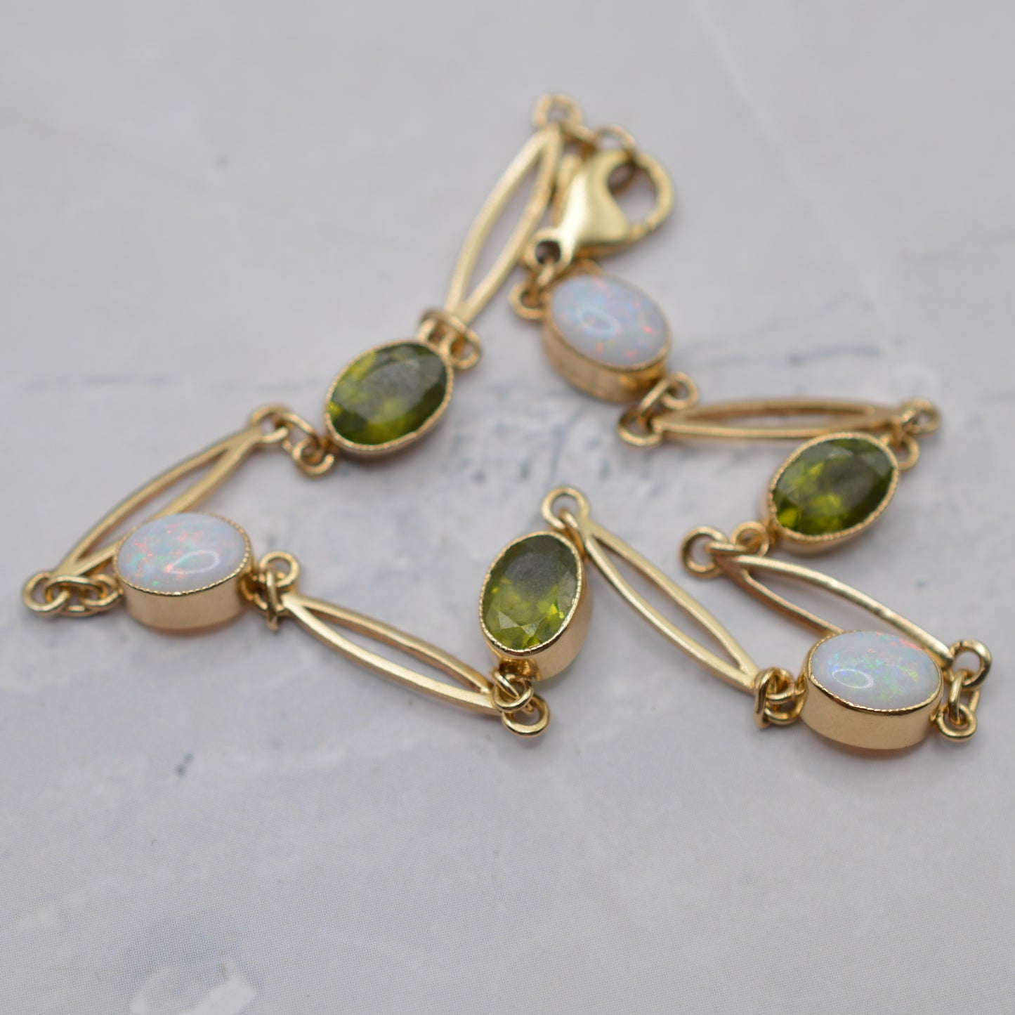 9ct Gold Peridot & Opal Gemstone Bracelet