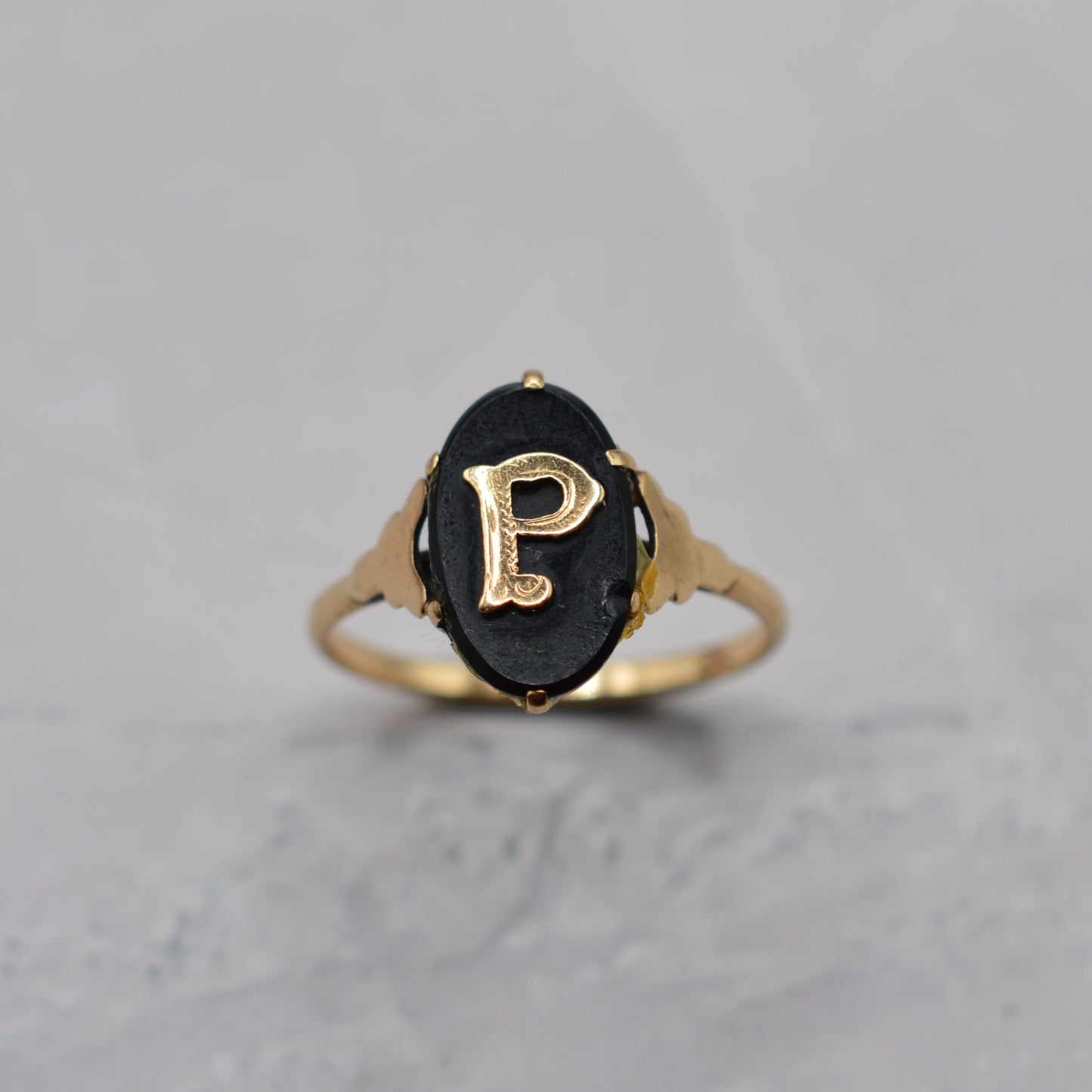 Antique Victorian 9ct Gold 'P' Initial Signet Ring