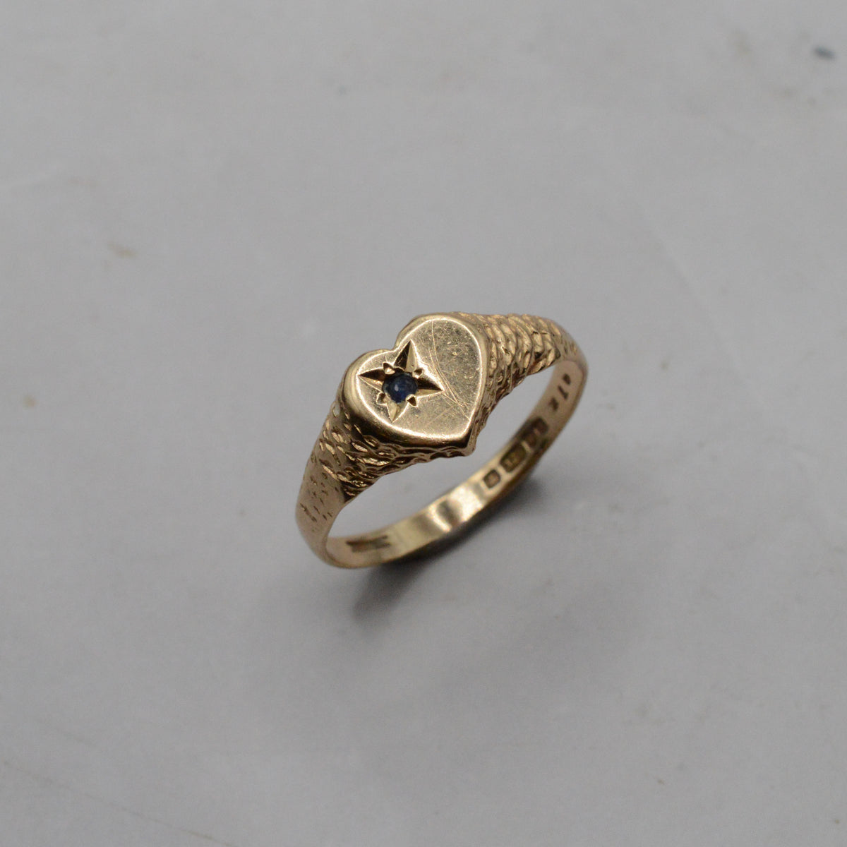 1980s 9ct Gold Sapphire Heart Ring
