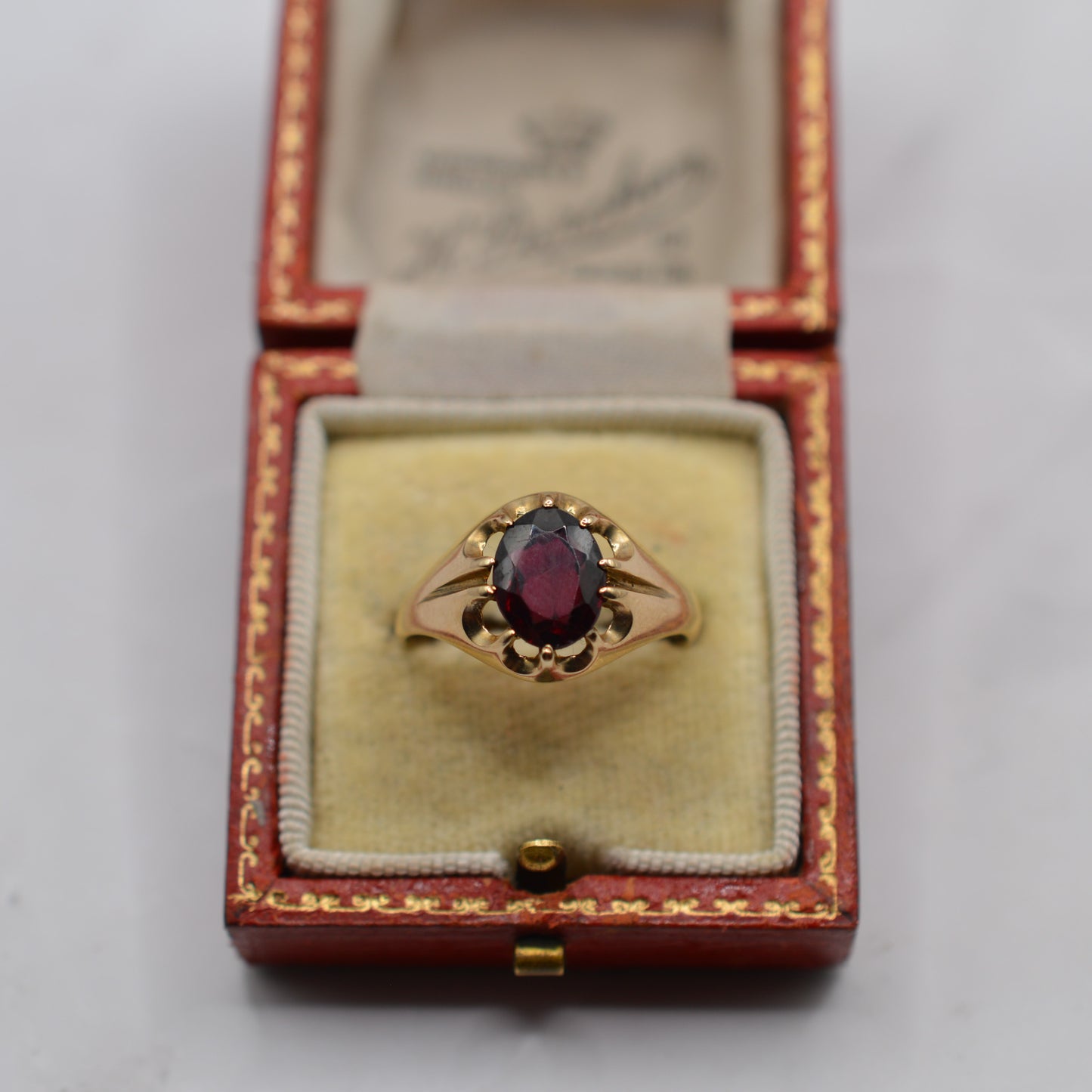 1980s 9ct Gold Garnet Signet Ring
