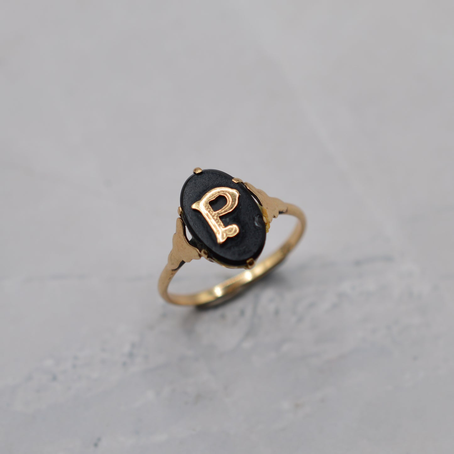 Antique Victorian 9ct Gold 'P' Initial Signet Ring