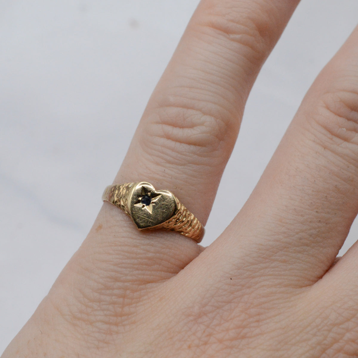 1980s 9ct Gold Sapphire Heart Ring