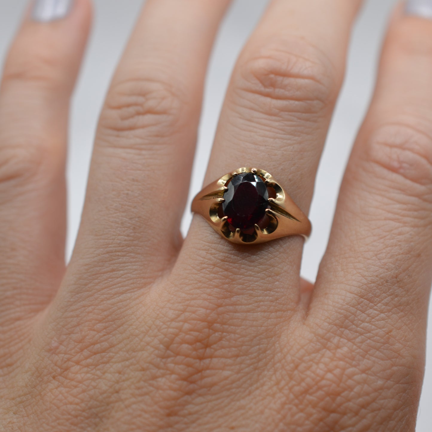 1980s 9ct Gold Garnet Signet Ring