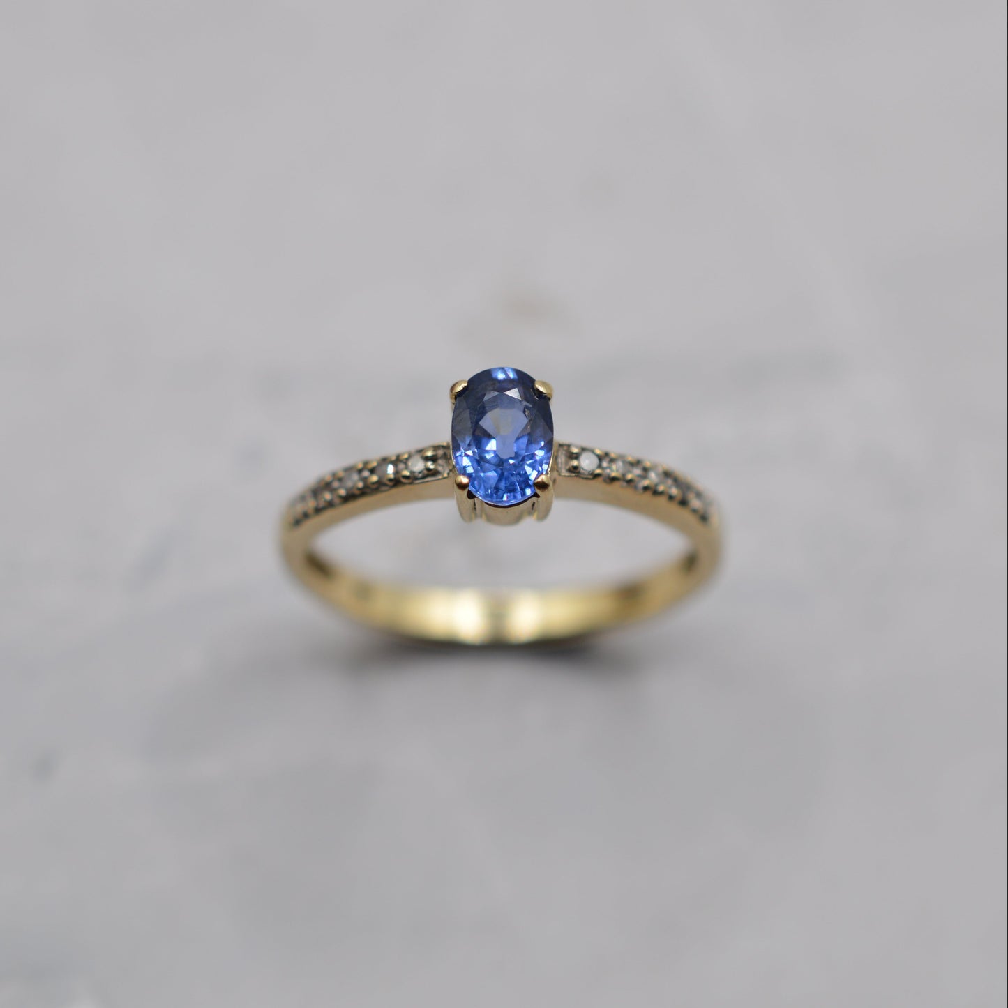 9ct Gold Sapphire & Diamond Ring
