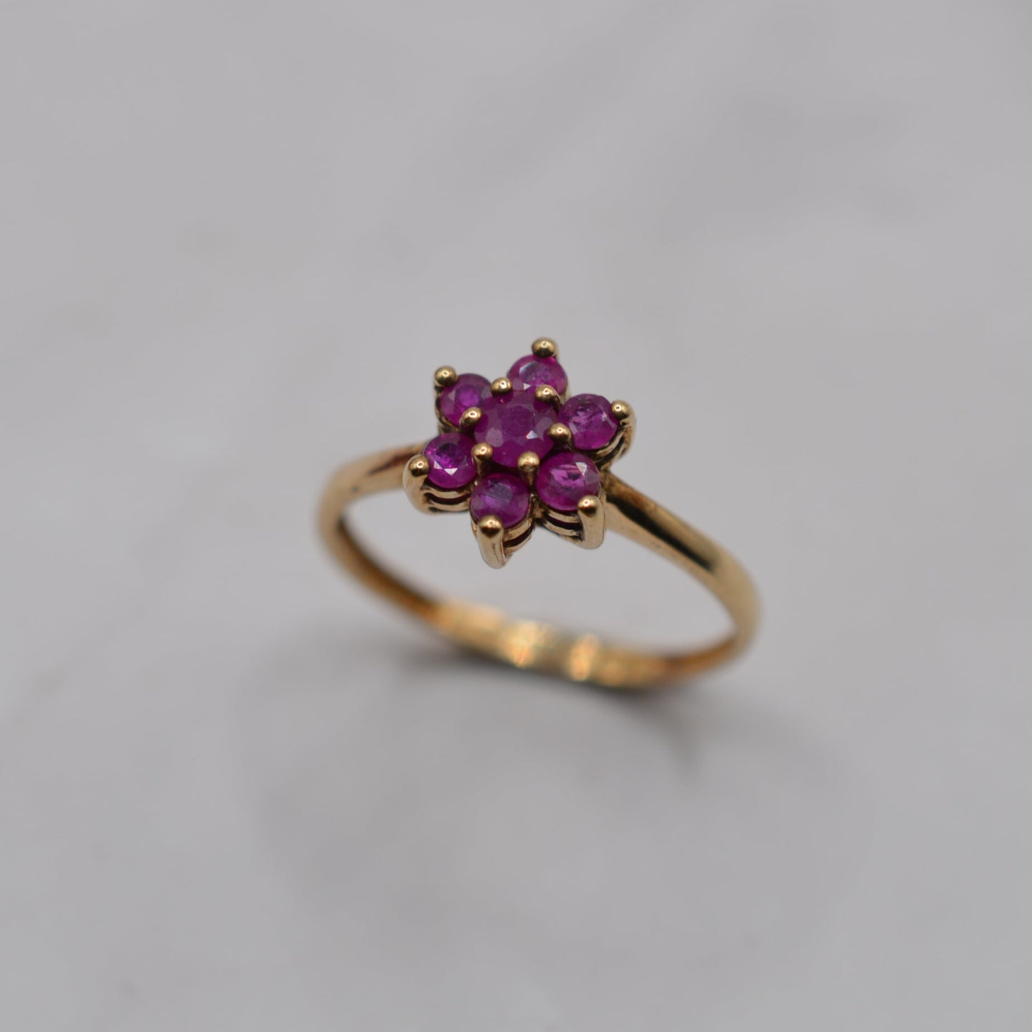 Y2K 2004 9ct Gold Ruby Floral Cluster Ring