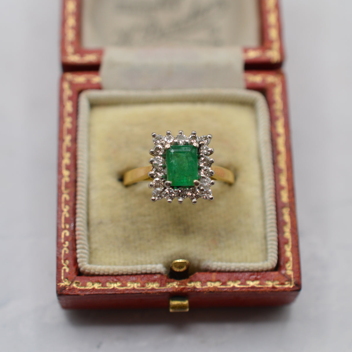 1970s Vintage 18ct Gold Emerald & Diamond Cluster Ring