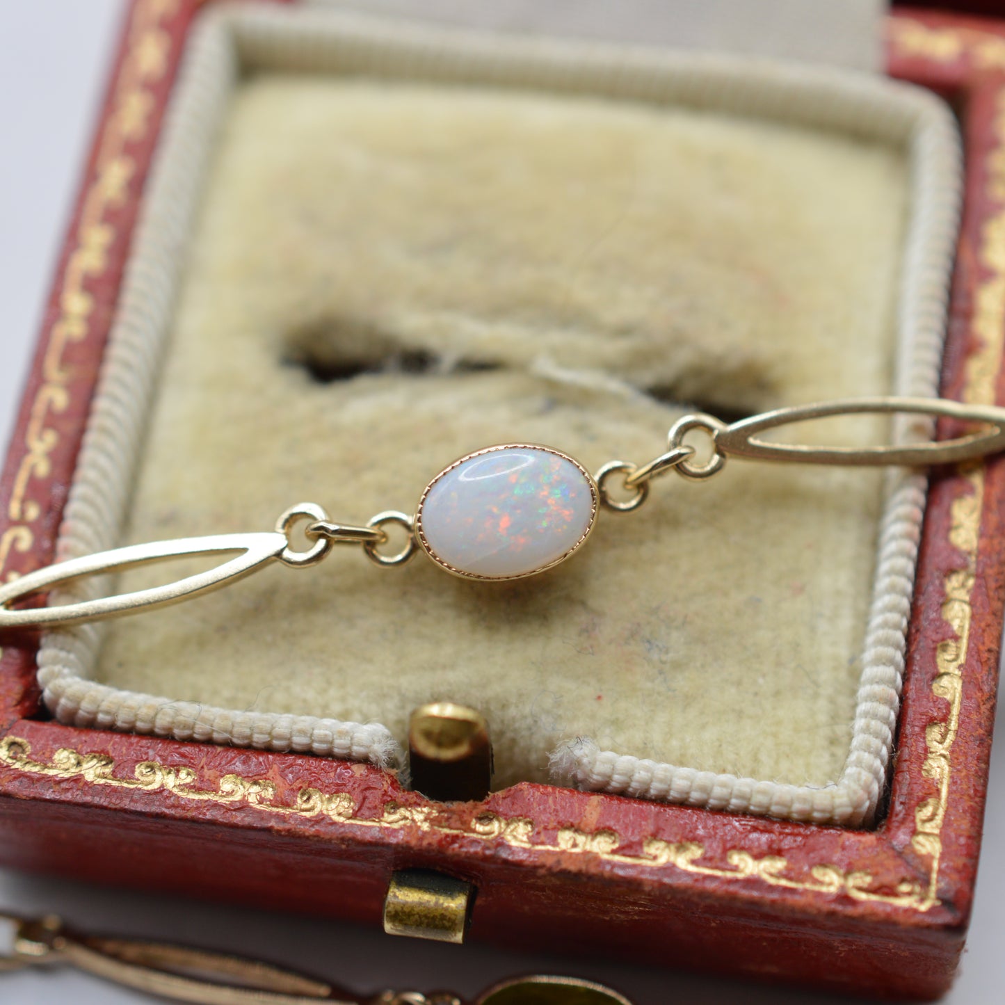 9ct Gold Peridot & Opal Gemstone Bracelet