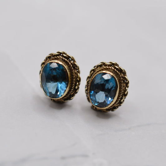 1990s 9ct Gold Blue Topaz Stud Earrings with Rope-Twist Border