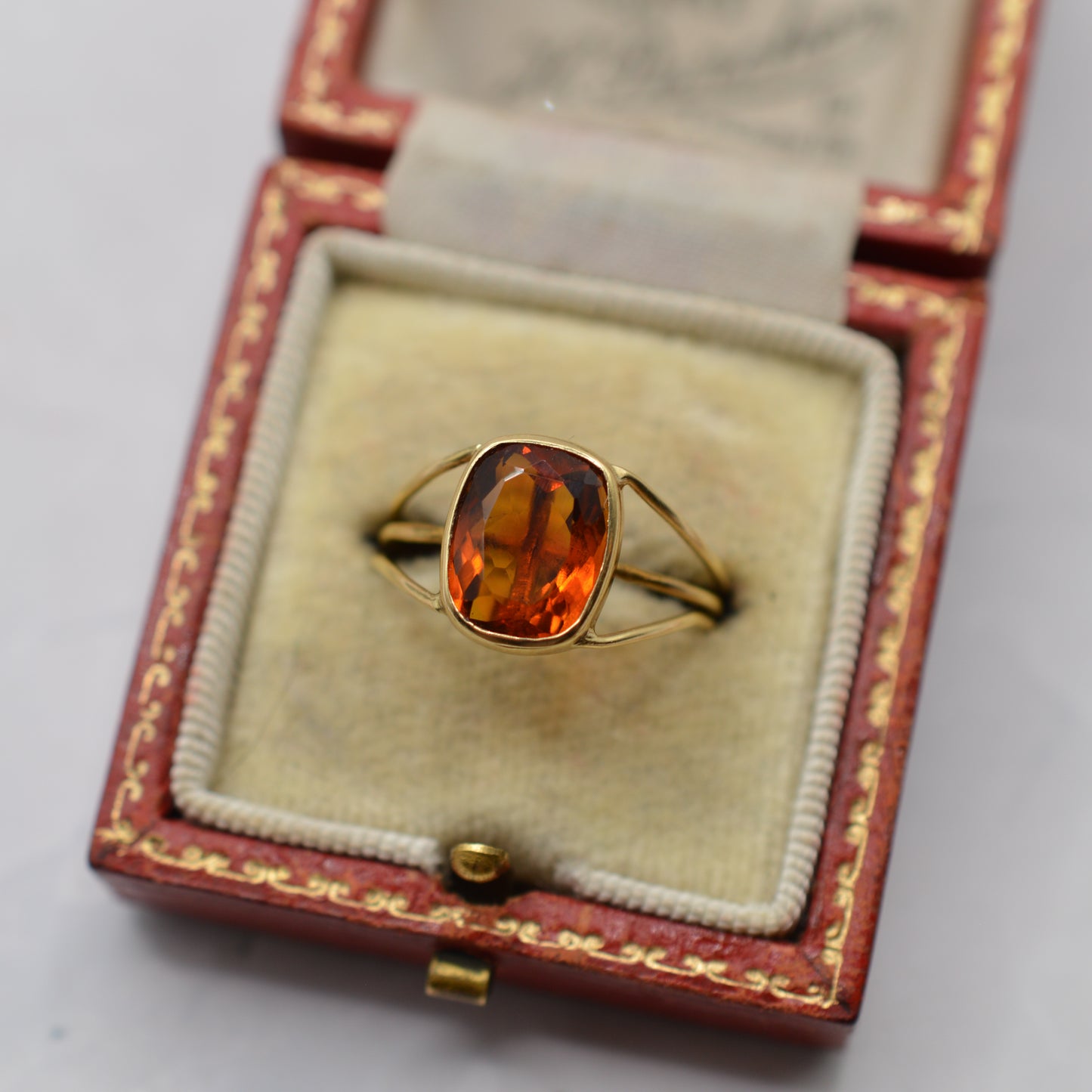 1970s Vintage 18ct Gold Citrine Collet-Set Ring