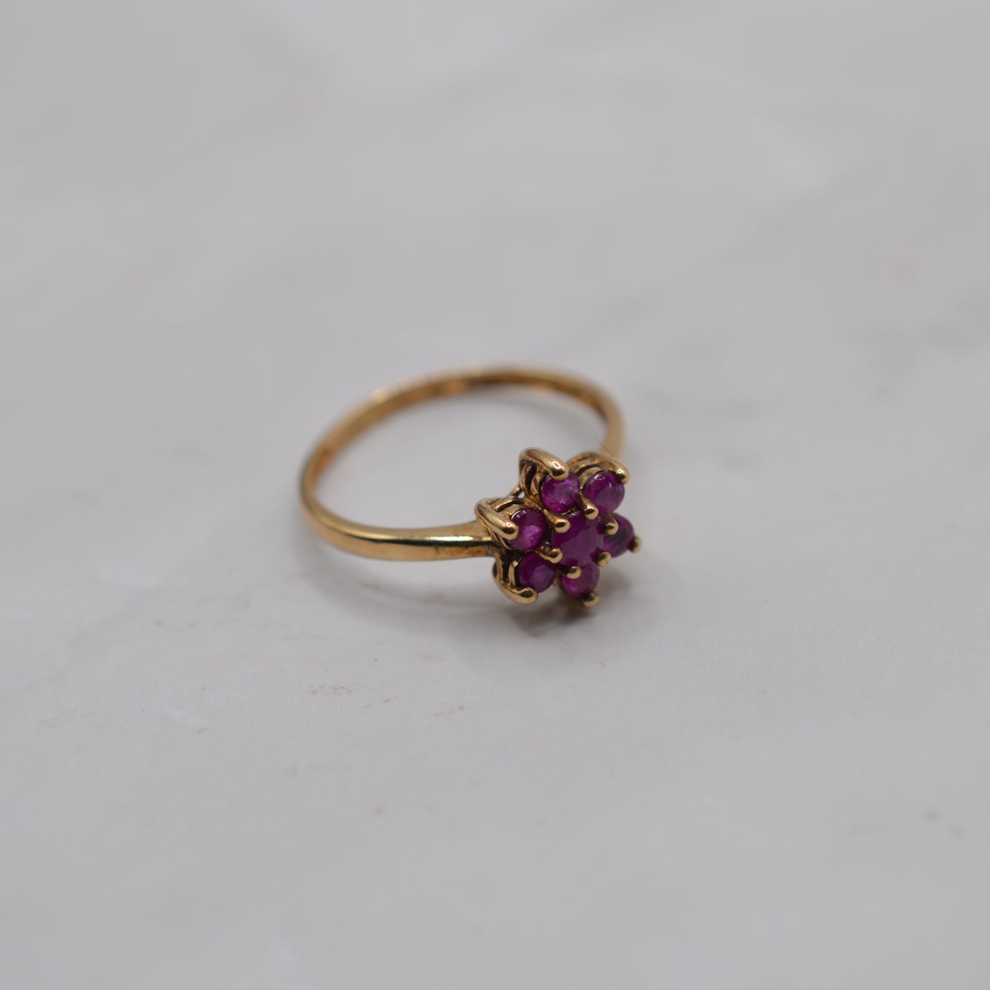 Y2K 2004 9ct Gold Ruby Floral Cluster Ring
