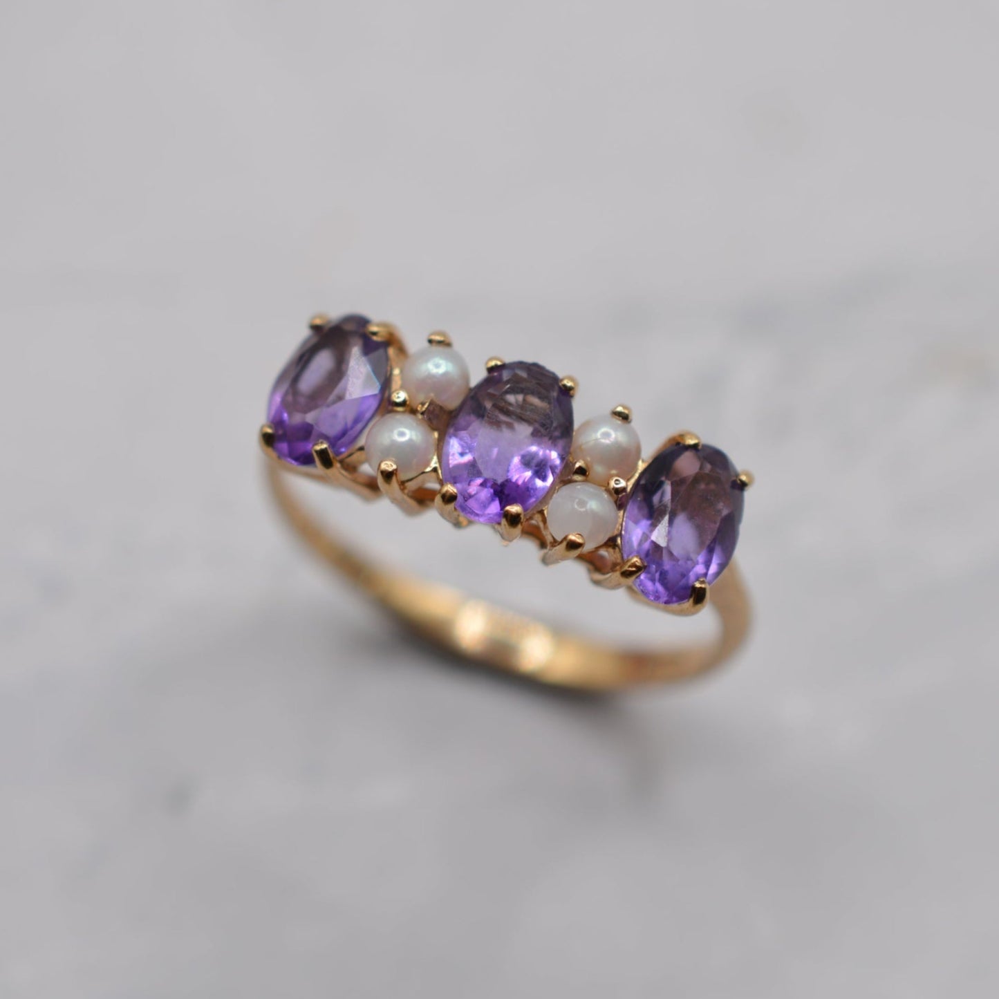 1980s 9ct Gold Amethyst & Pearl Seven-Stone Ring
