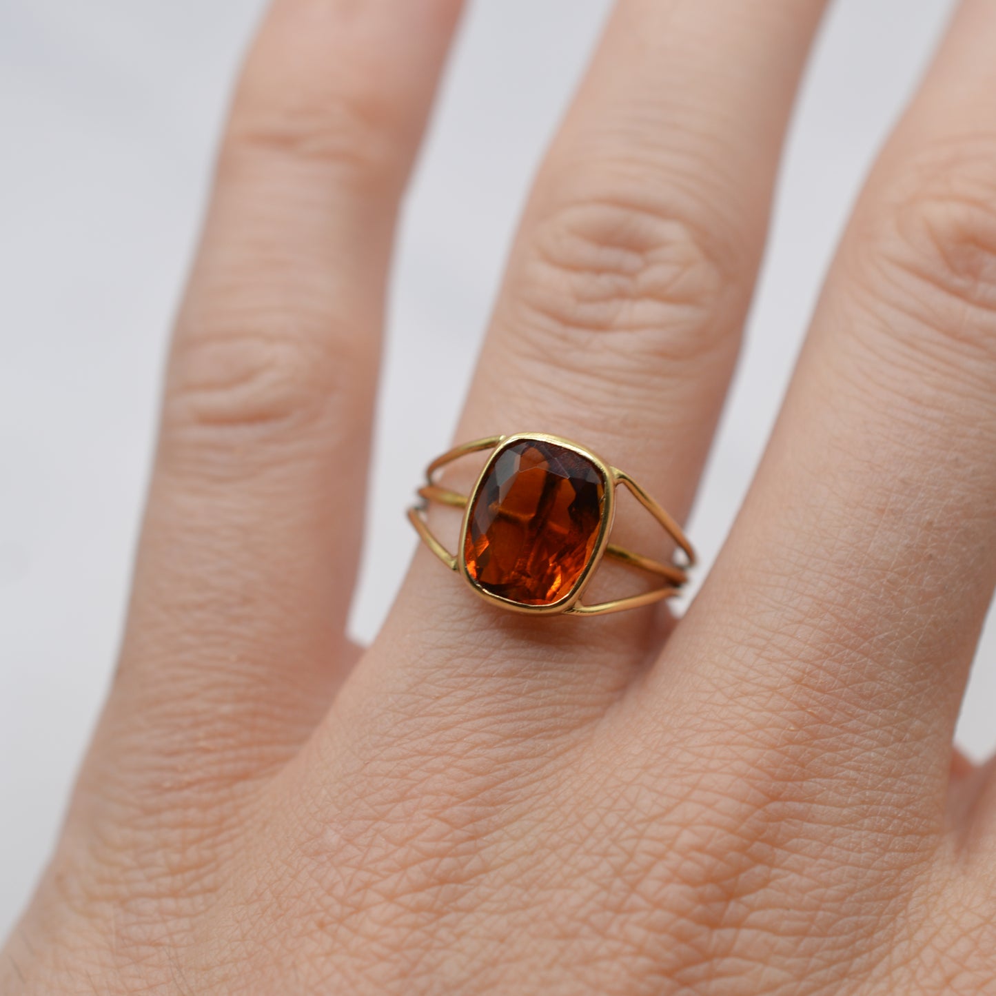 1970s Vintage 18ct Gold Citrine Collet-Set Ring