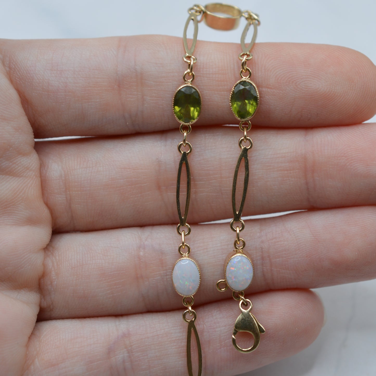 9ct Gold Peridot & Opal Gemstone Bracelet