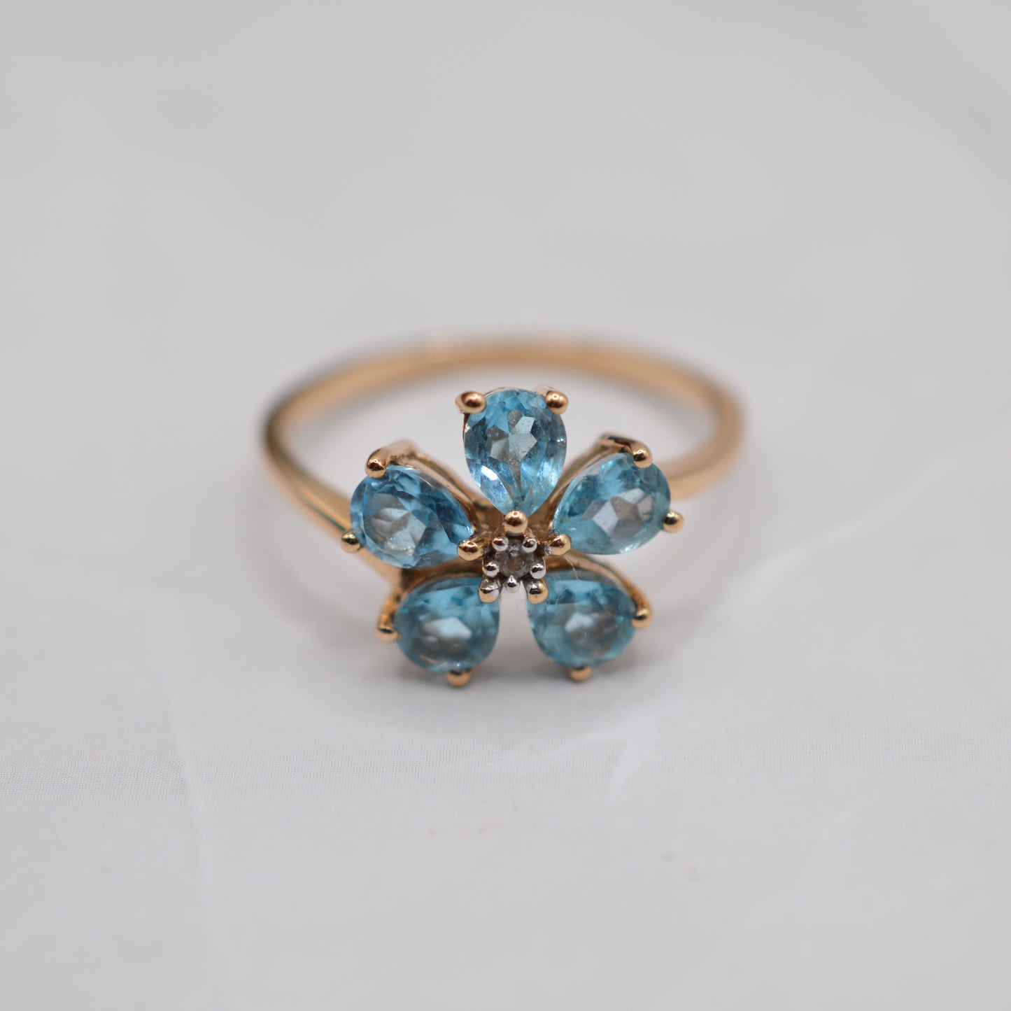 9ct Gold Topaz Floral Cluster Ring