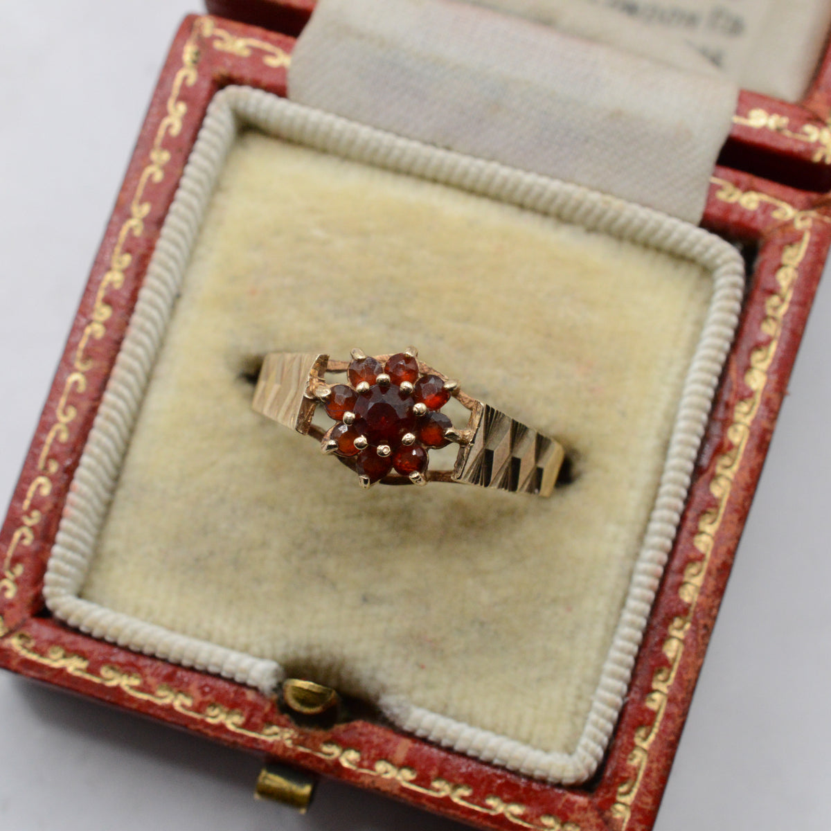 1970s Vintage 9ct Gold Garnet Floral Cluster Ring