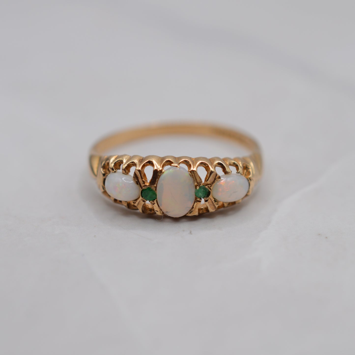 1970s Vintage 9ct Gold Opal & Emerald Ring