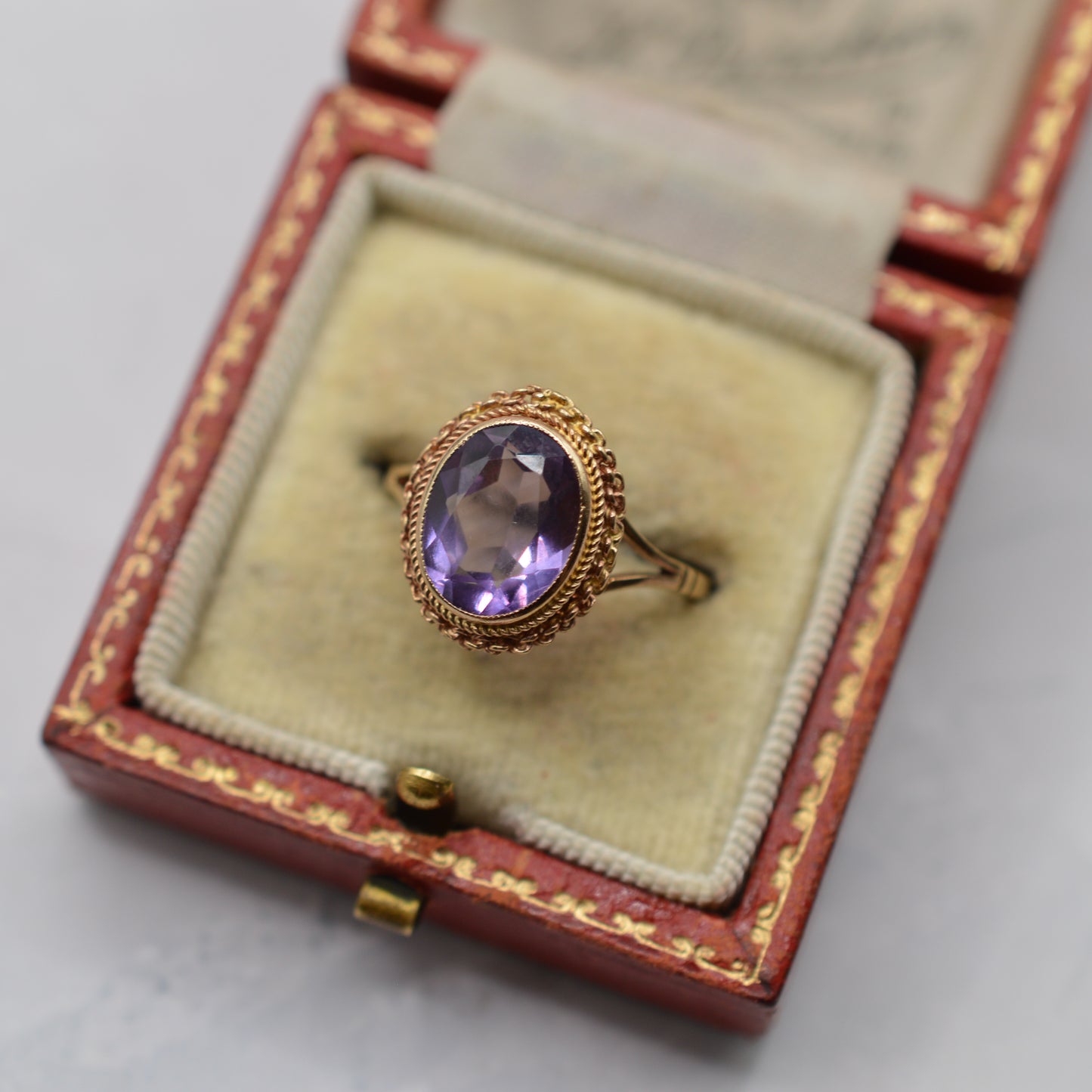 1960s Vintage 9ct Gold Amethyst Rope-Twist Ring
