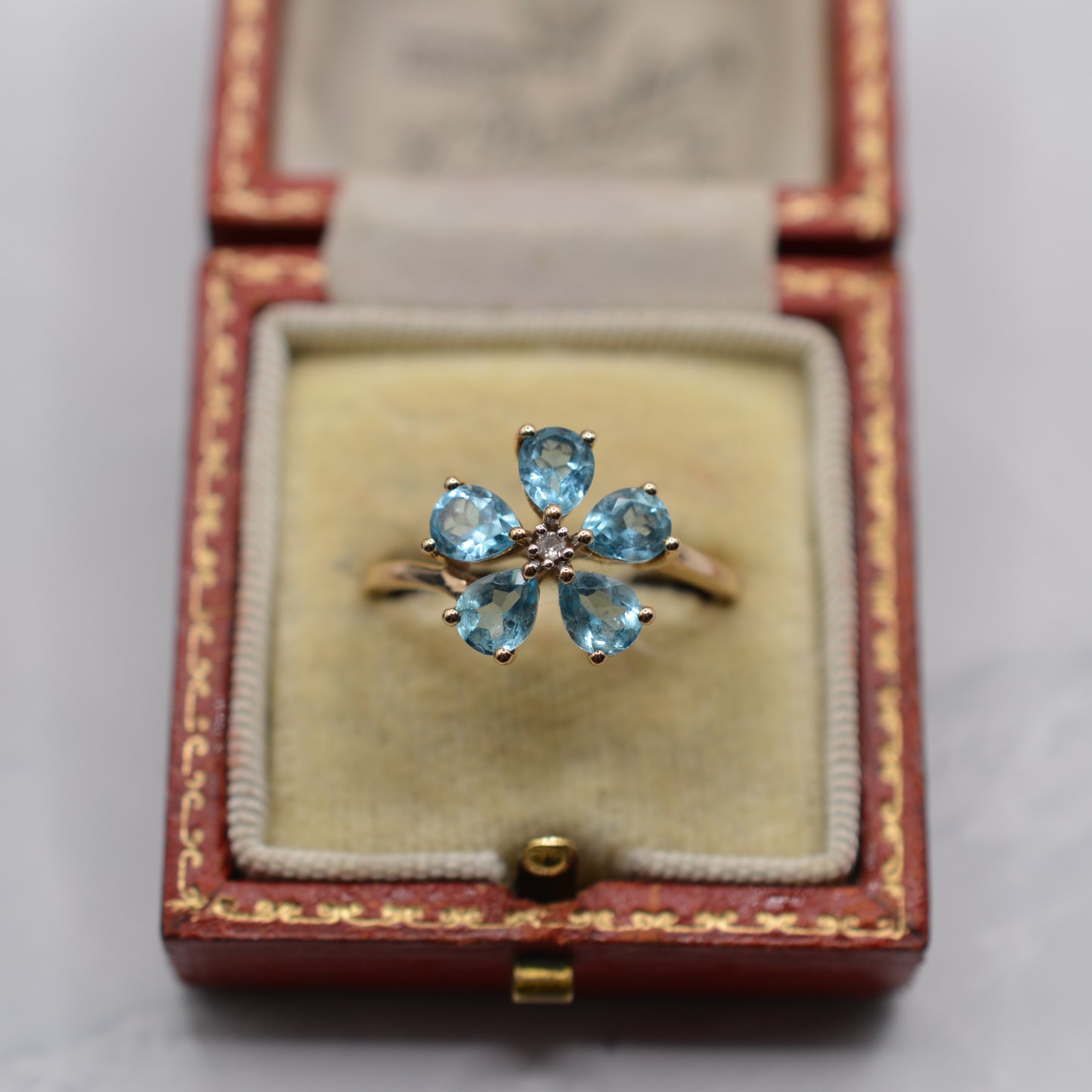 9ct Gold Topaz Floral Cluster Ring