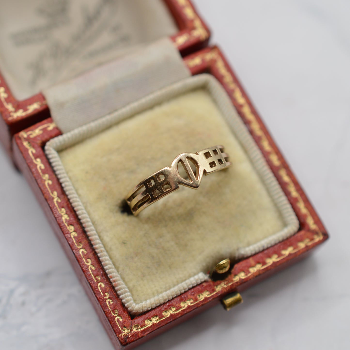9ct Gold Rennie Mackintosh Art Nouveau Style Ring