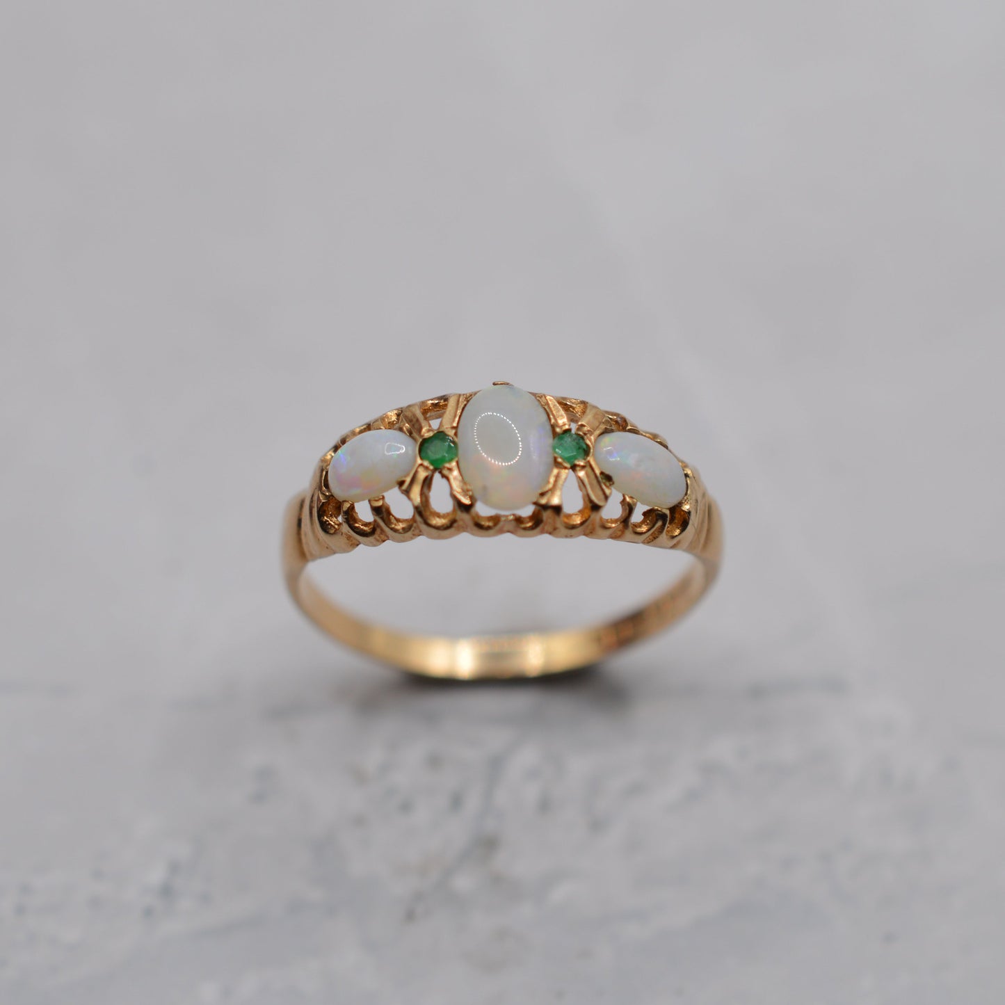 1970s Vintage 9ct Gold Opal & Emerald Ring