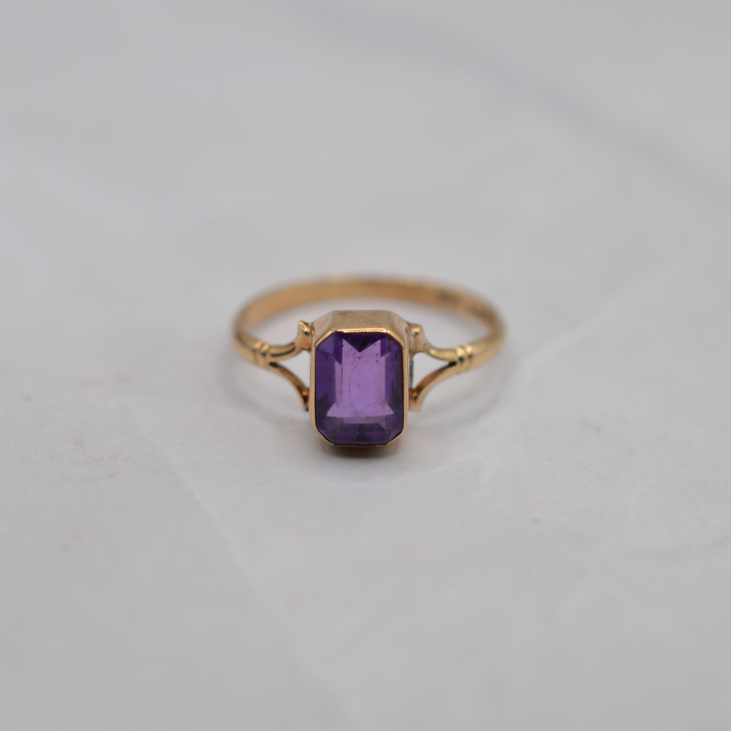 1980s 9ct Gold Emerald-Cut Amethyst Ring