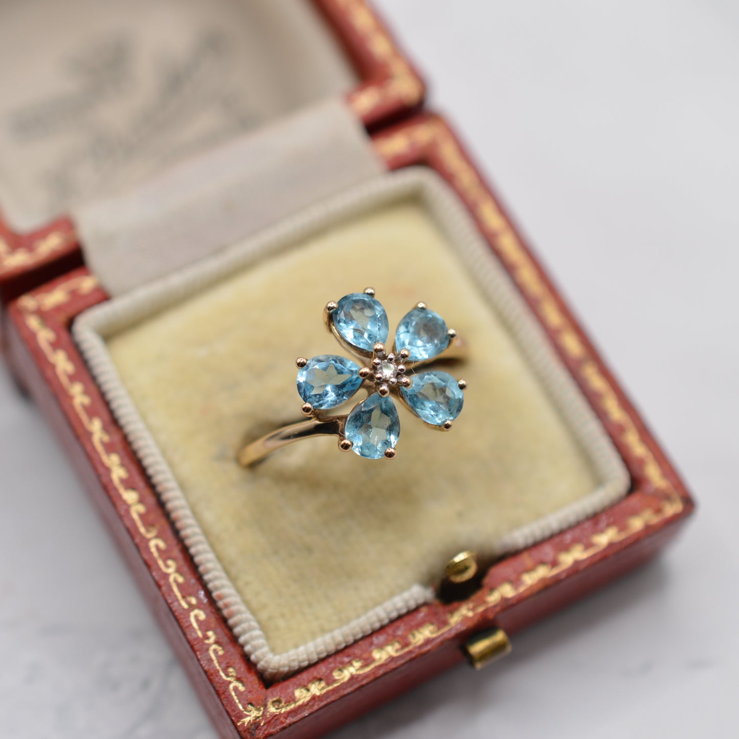 9ct Gold Topaz Floral Cluster Ring