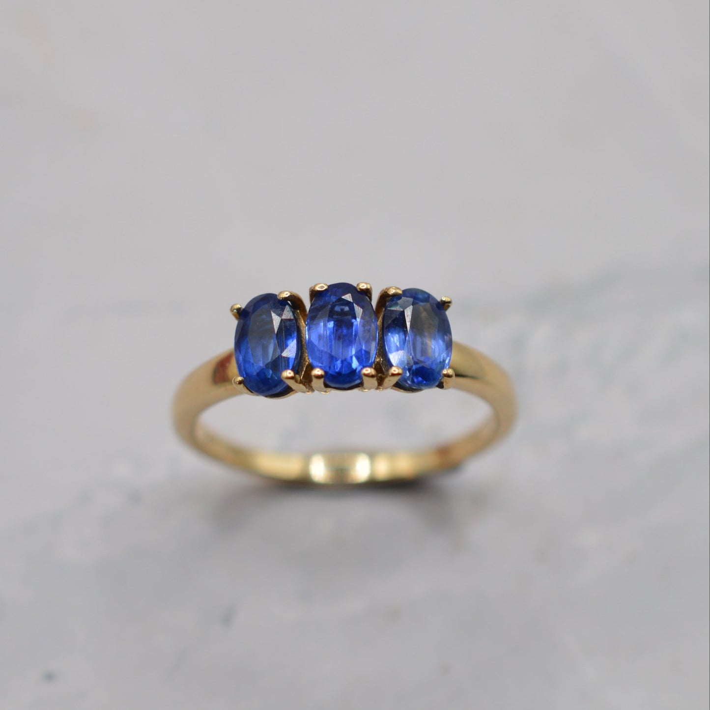 9ct Gold Kyanite Trilogy Ring